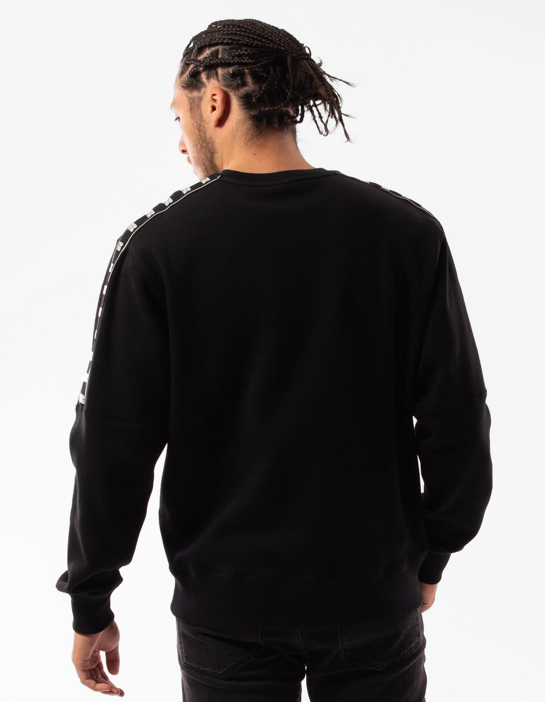 Men Russell Athletic Batten Crew Neck Sweaters Black | QTUXBS854