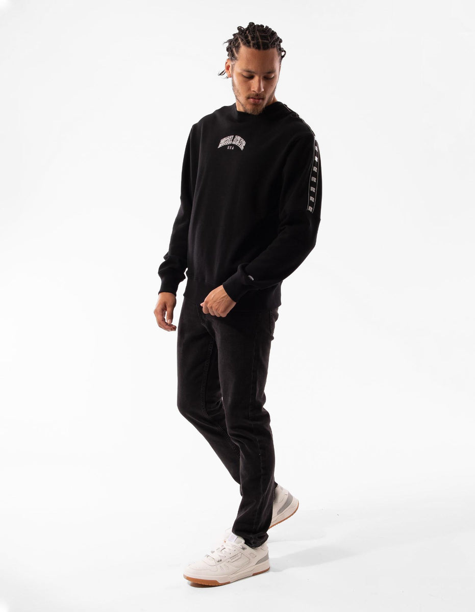 Men Russell Athletic Batten Crew Neck Sweaters Black | QTUXBS854