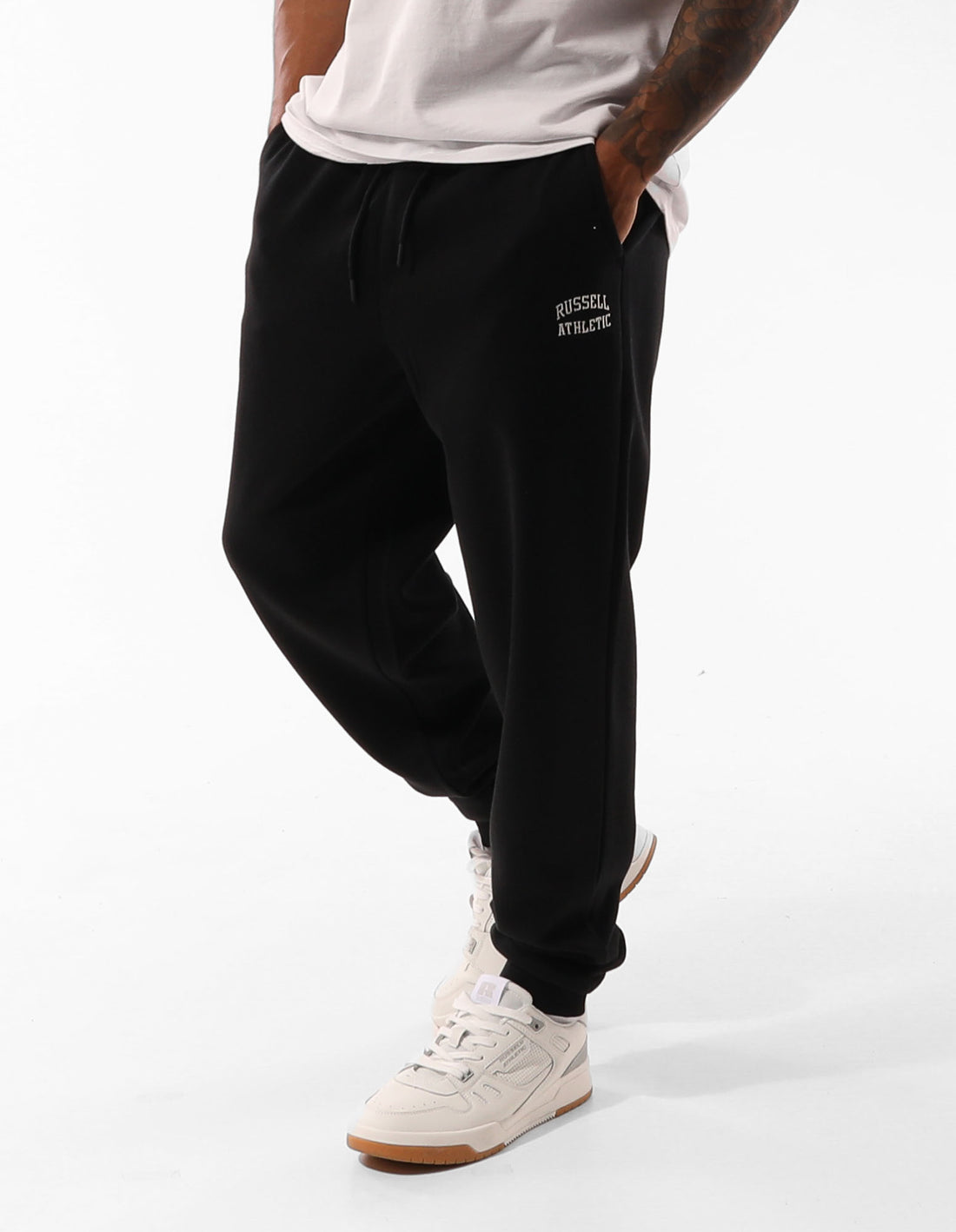 Men Russell Athletic Originals Small Arch Cuff Track pants Black | RZCGKM748