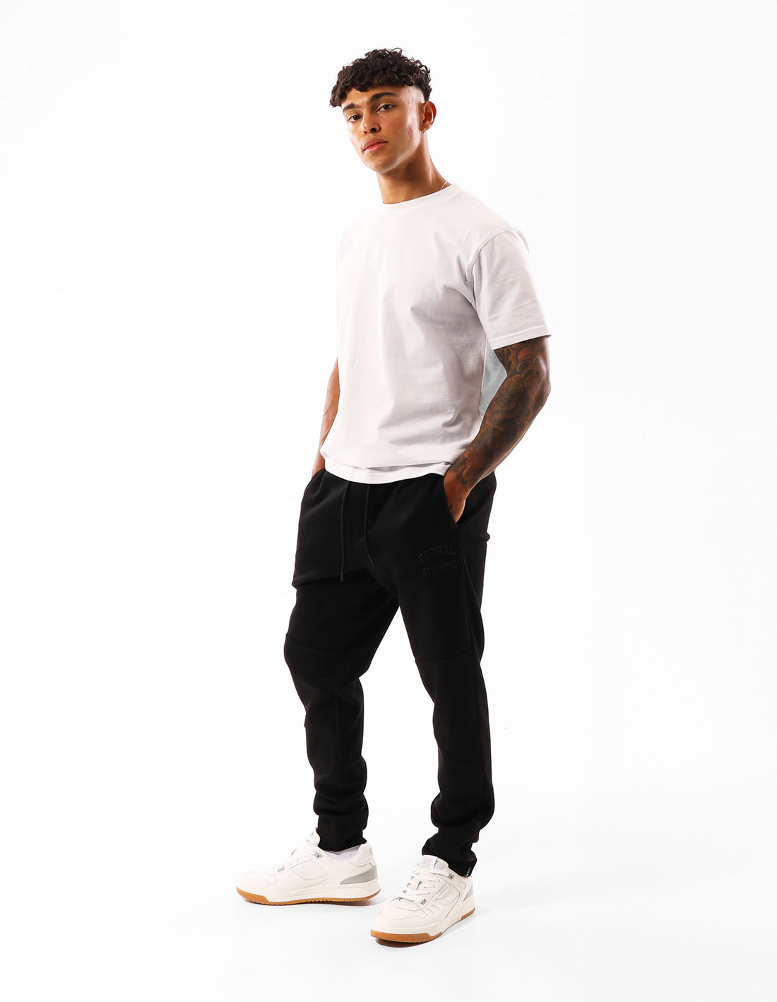 Men Russell Athletic Sirocco Track pants Black | AVXZJT063